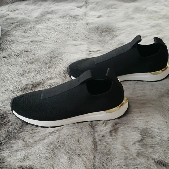 Michael Kors Bodie Black and Gold Slip-On Sneakers New size 11 - Picture 3 of 7